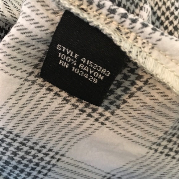 IN GROUP LISTING - Picture 7 of 8